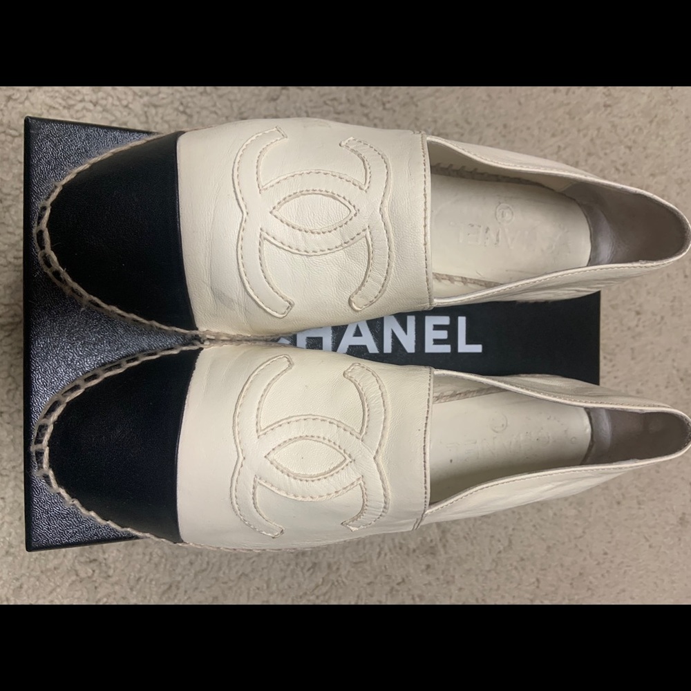 CHANEL Espadrilles Cream Black Size 40